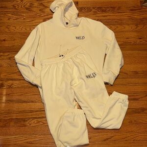White Fox cream matching hoodie sweats set (DEFECTS)
